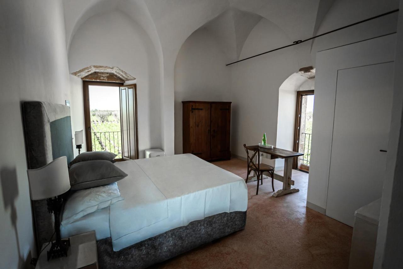 Masseria Torleanzi Wine Relais San Pietro Vernotico Ngoại thất bức ảnh